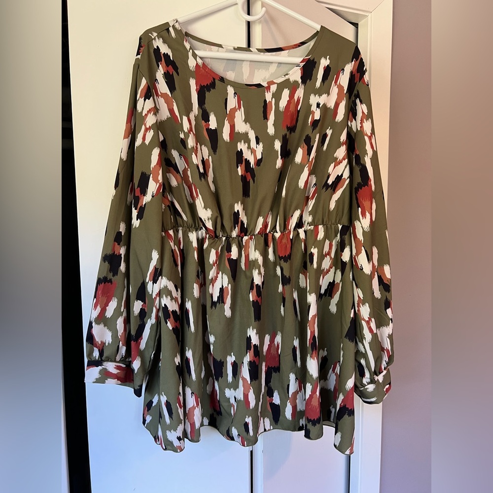 Shein Green Abstract Print Long-Sleeve Peplum Top